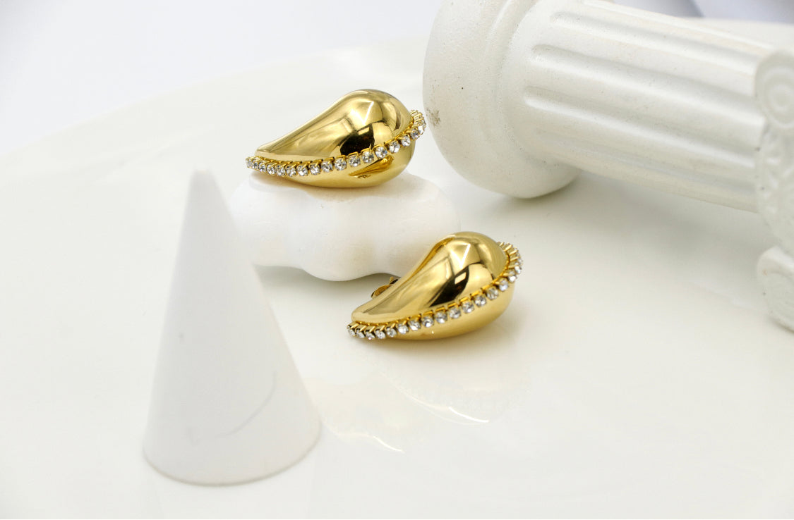 18K Gold plated tear drop earrings - Queens Beauty Line