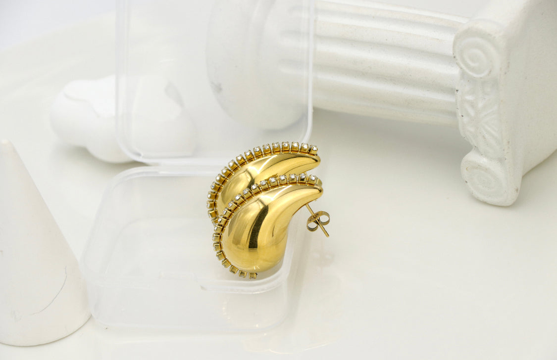 18K Gold plated tear drop earrings - Queens Beauty Line
