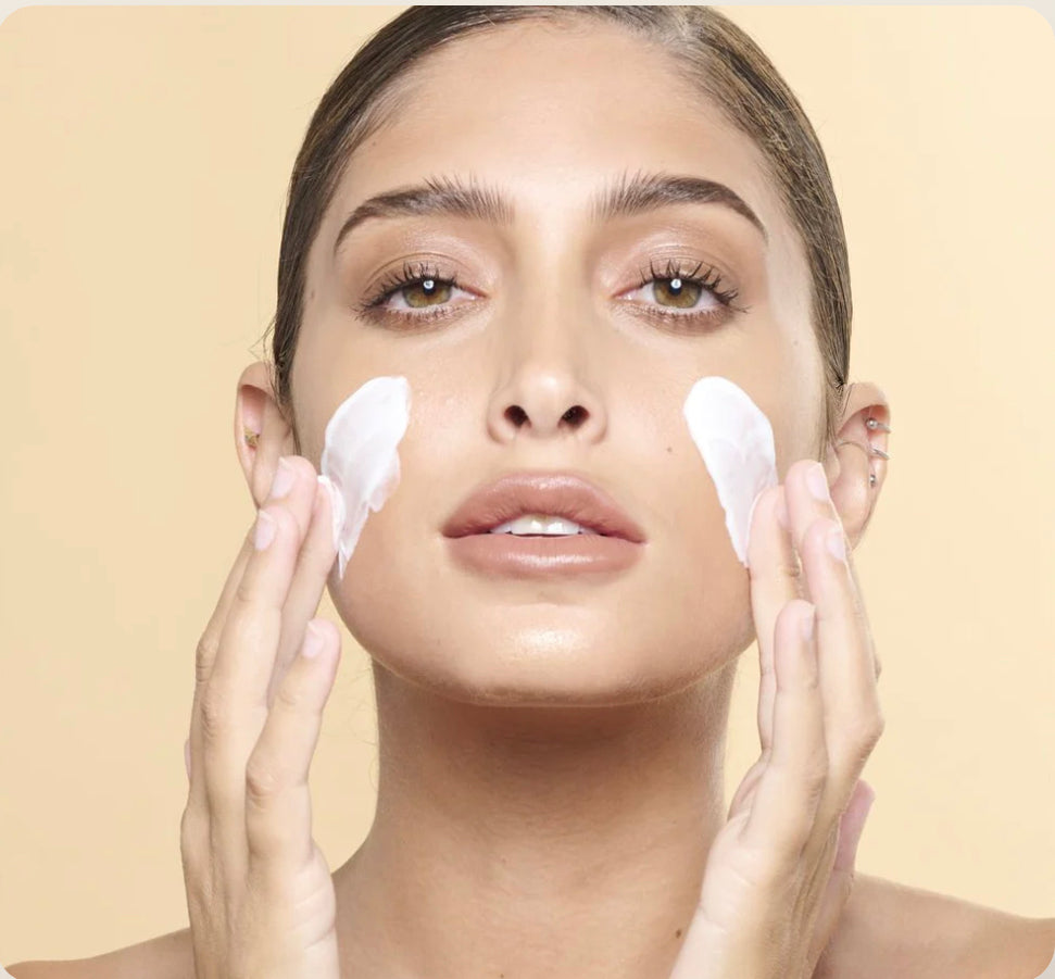 Carotonic Extreme Glow Renewing Face Cream - Queens Beauty Line