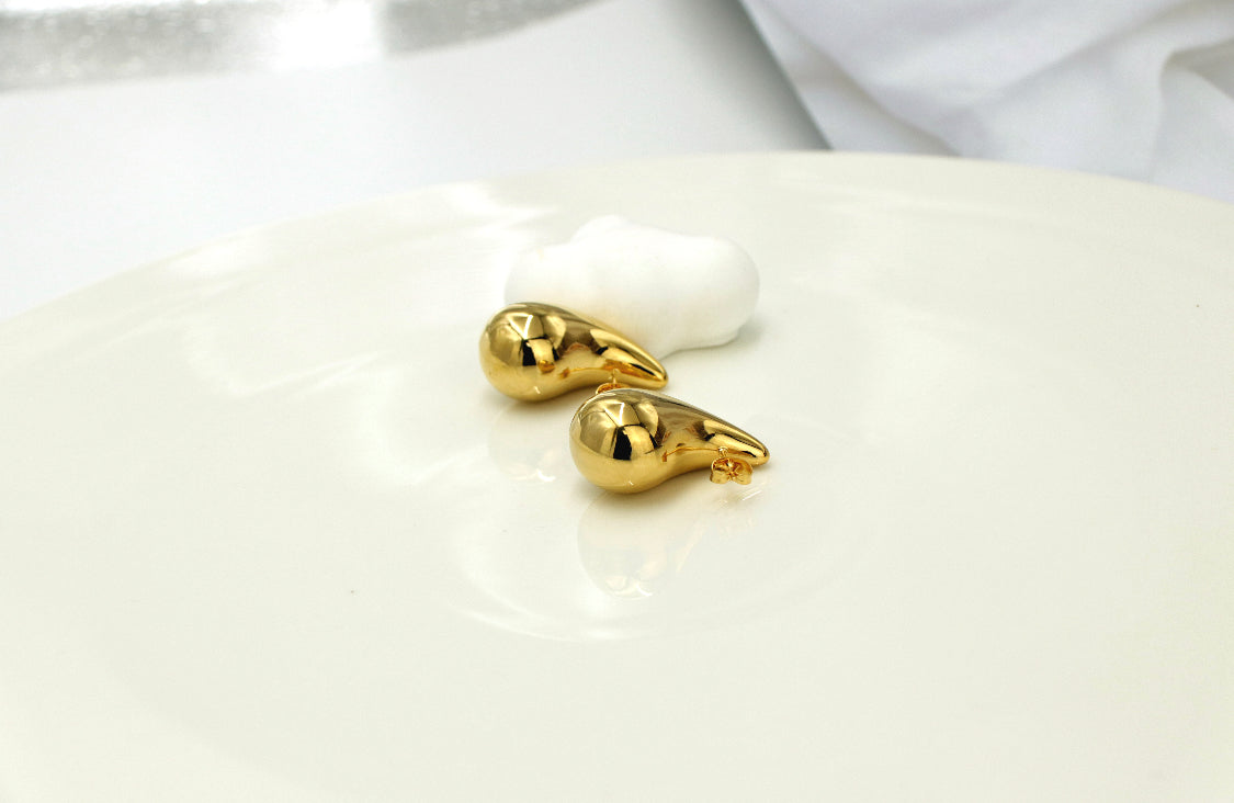 18k Gold drop earrings - Queens Beauty Line